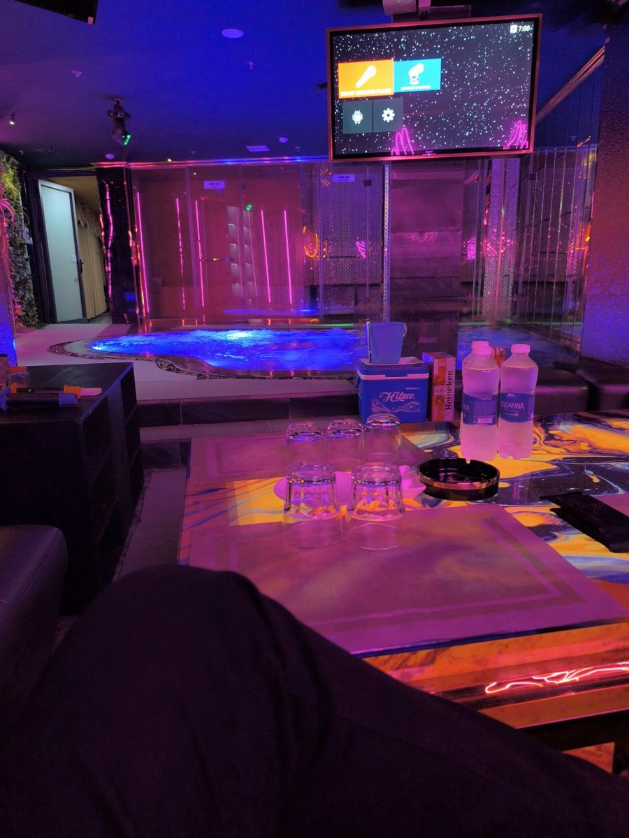 Phòng pool hiện đại tại massage Dubai Luxury Phú Quốc